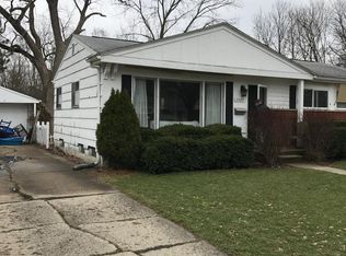 2907 Chesterfield Dr, Ann Arbor, MI 48104