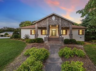 15901 N Mount Olive Rd, Gravette, AR 72736