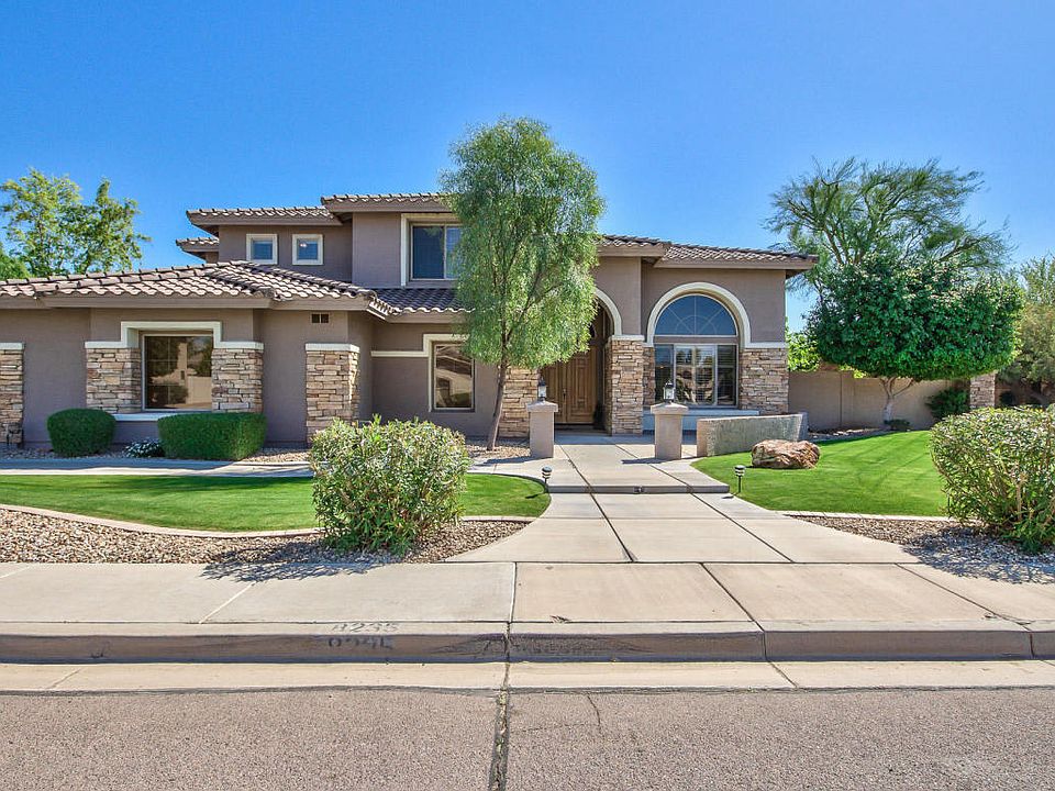 1st image of 8235 W Foothill Dr