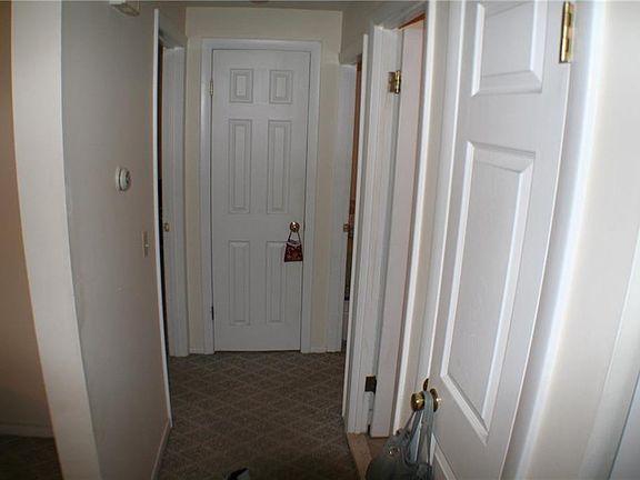 2nd image of 40 Williams Ave APT 3