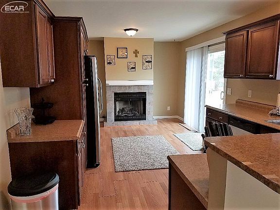2nd image of 2102 Bramblewood Dr