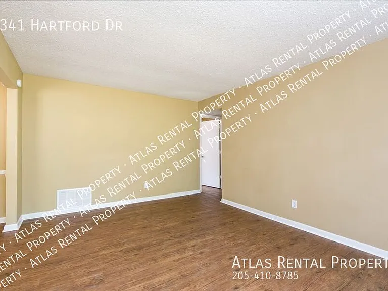 1341 Hartford Dr — Photo 6