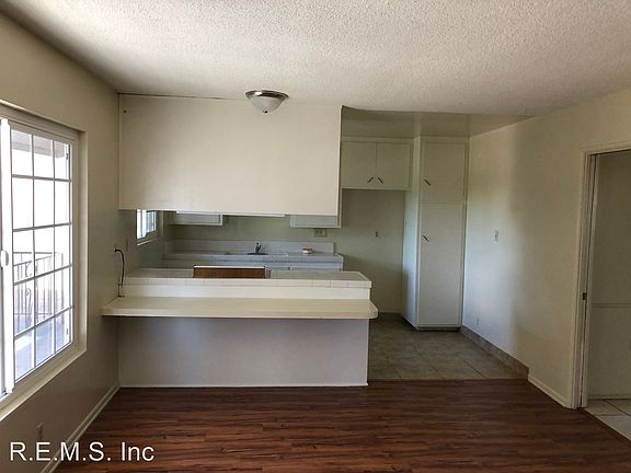 3rd image of 1621 W 226th St APT 7