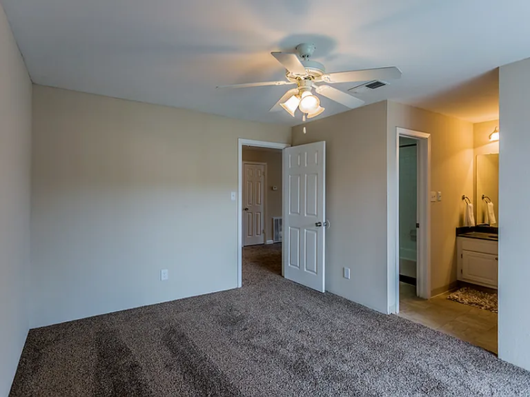 Doral-Main Bedroom