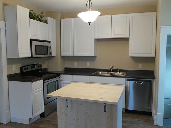 4th image of 157 5th Ave N