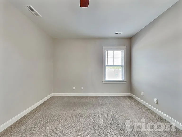 13528 Swinton Rd — Photo 6