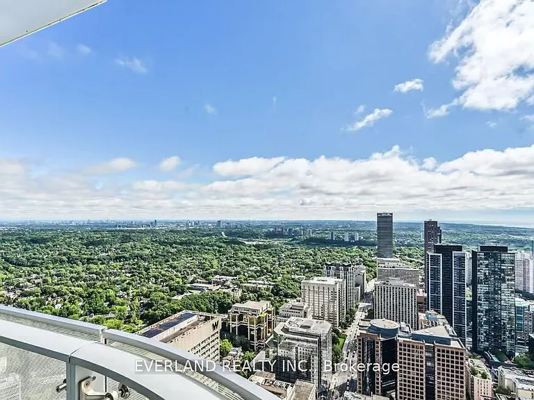 1 Bloor St E #5303 — Photo 10