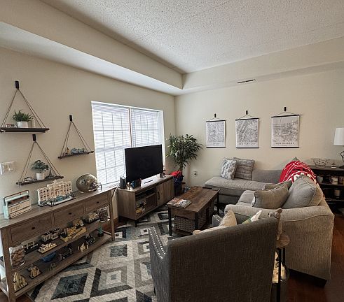 3rd image of 300 Farmstead Ln APT 15