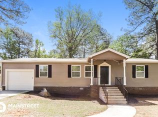 6810 Red Maple Dr, Rex, GA 30273