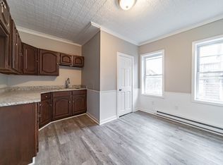 108-110 West St, Holyoke, MA 01040