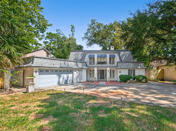 82 April Wind Dr S, Montgomery, TX 77356