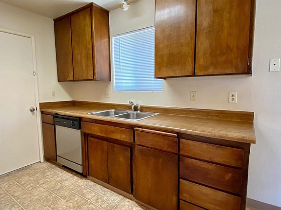 4th image of 540 Linda Ct
