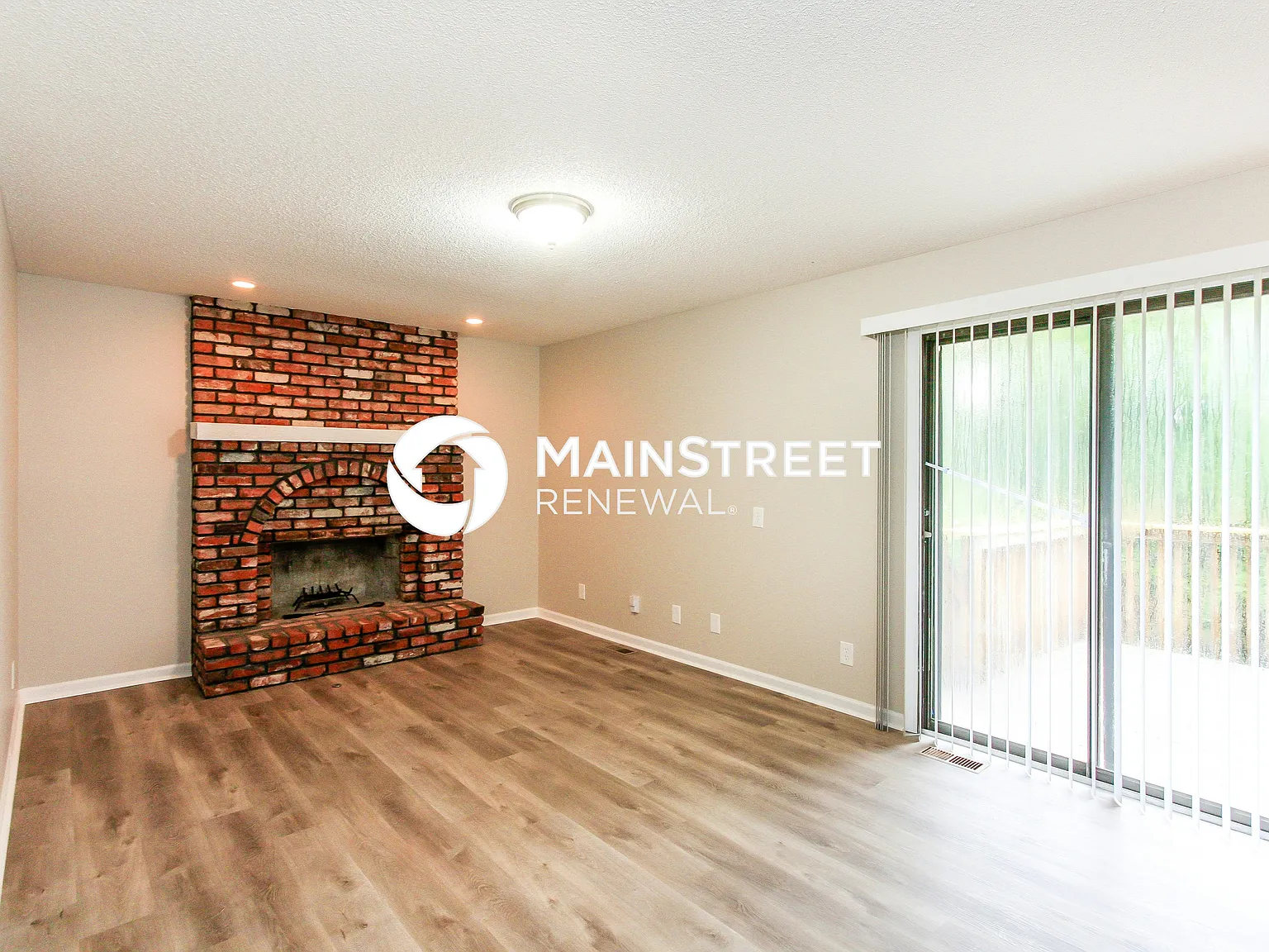 6513 N Harden Ave — Photo 4