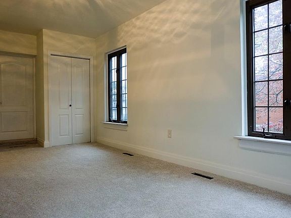 2nd image of 1106 W Virginia Ave