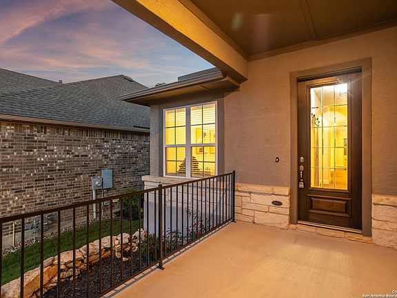 3rd image of 28963 Windlesham Way
