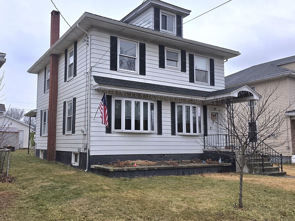 1st image of 890 Barnesville Dr