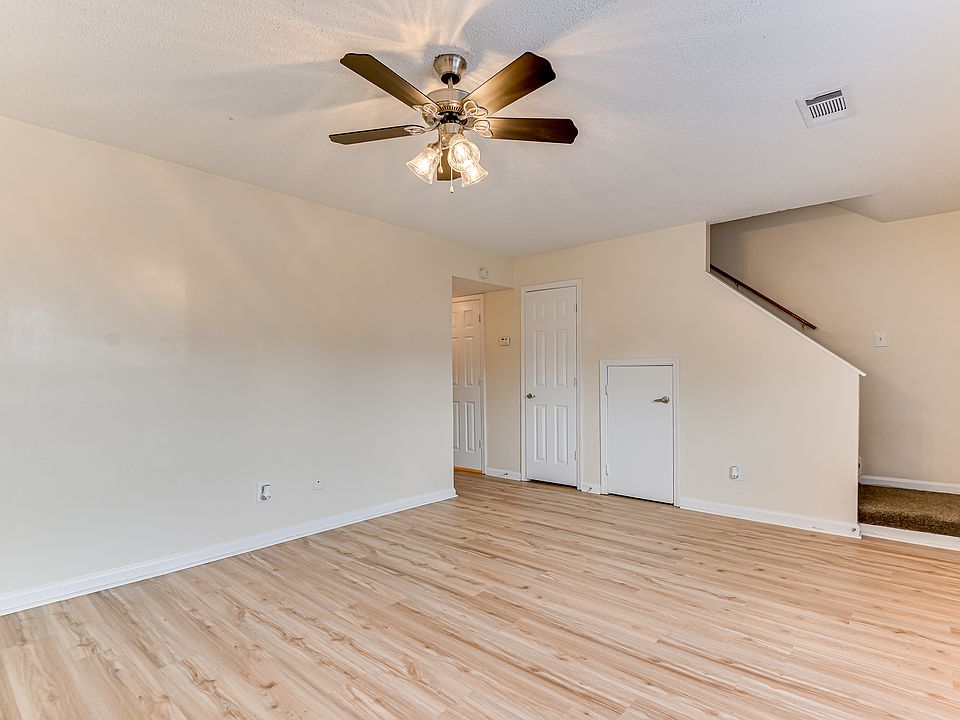 1st image of 642 Forrest Clary Dr #707