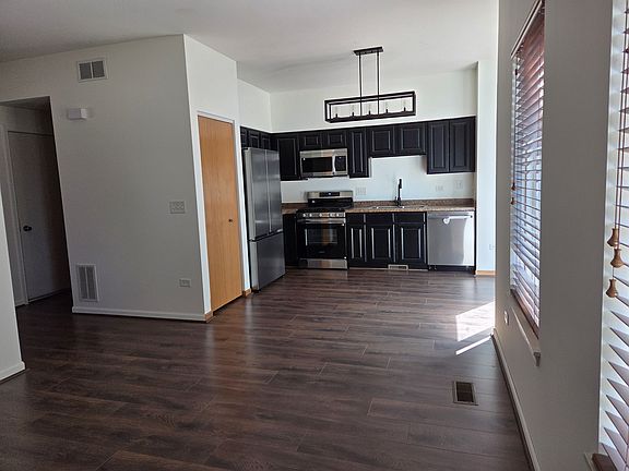 5th image of 2631 Ross St
