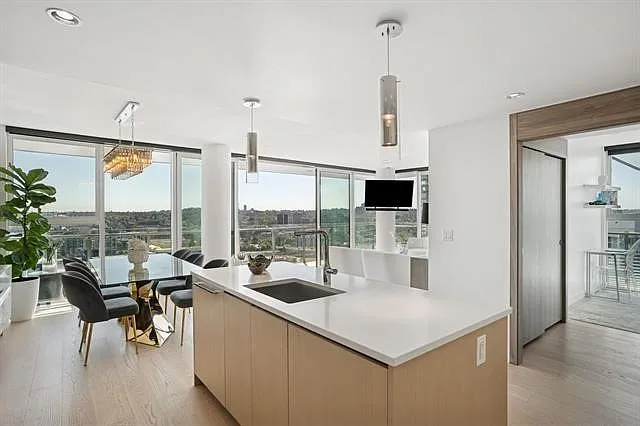 89 Nelson St #2618 — Photo 2