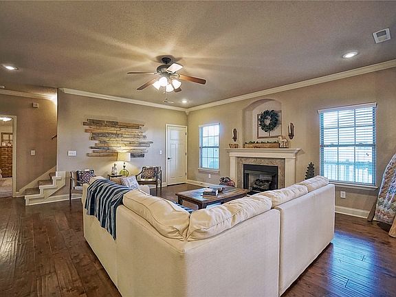 3rd image of 4609 SW Branch St