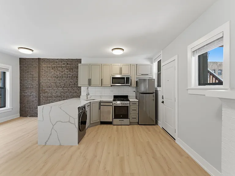 7736-42 N Eastlake Ter — Photo 38