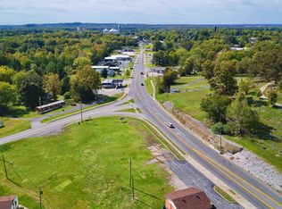 706 Henton St, Livermore, KY 42352