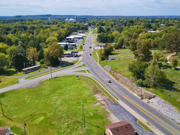 706 Henton St, Livermore, KY 42352