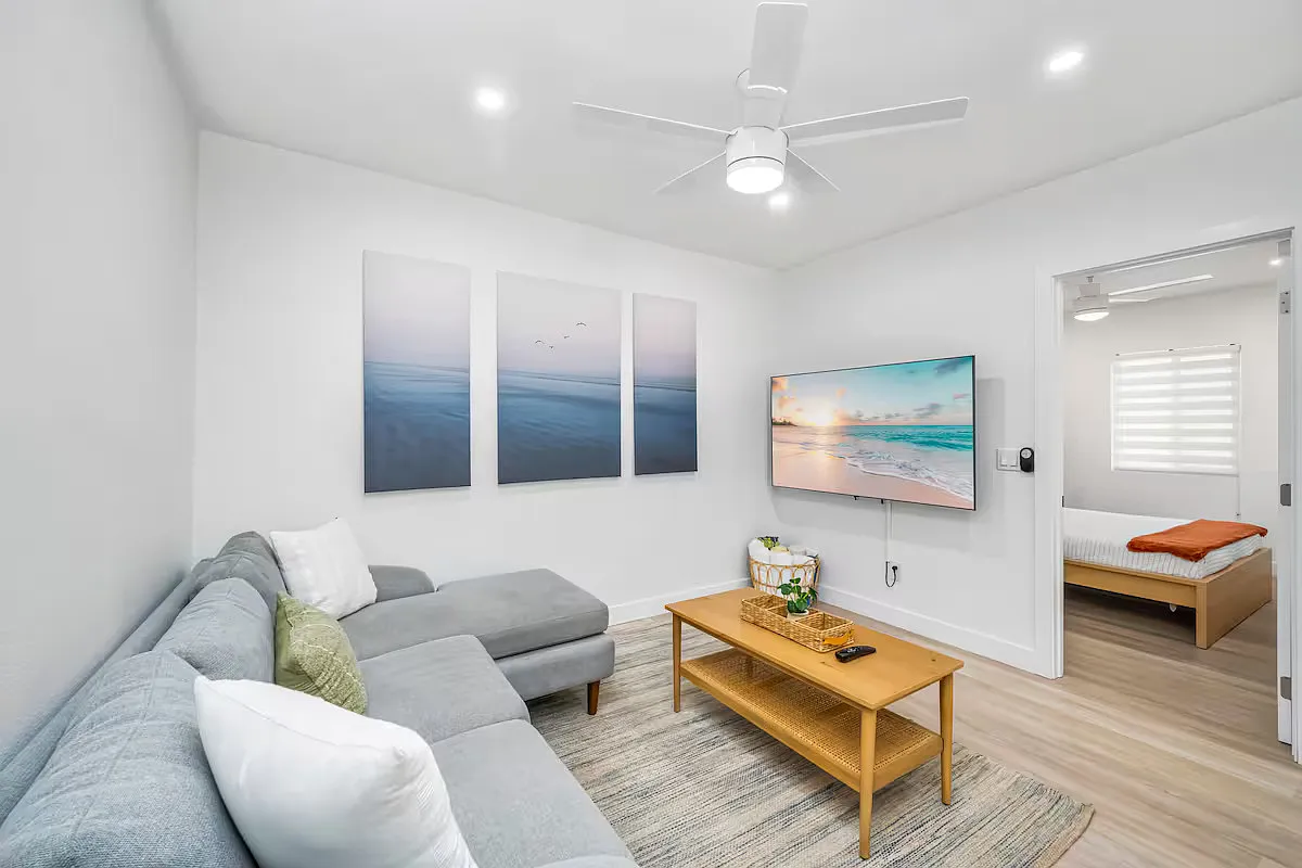 2 bed, $4,000 — Photo 1