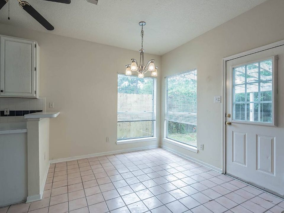 1st image of 17030 Macleish Dr