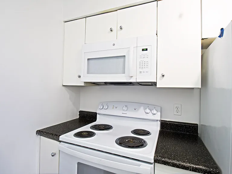 Waterman Pine Apartments LLC — Photo 4
