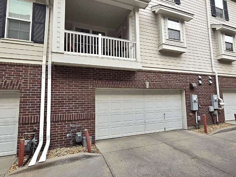 3801 S Dayton St — Photo 25