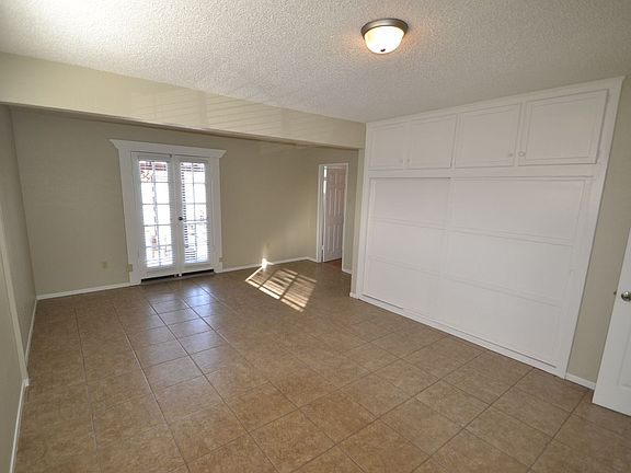 5th image of 7936 Sewell Ave