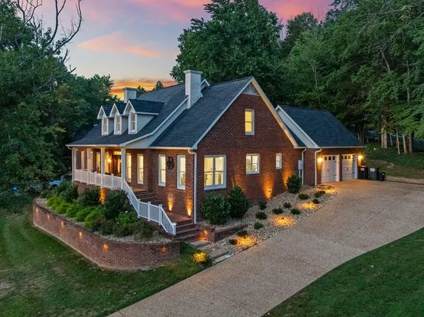 1566 N Plantation Dr, Cookeville, TN 38506