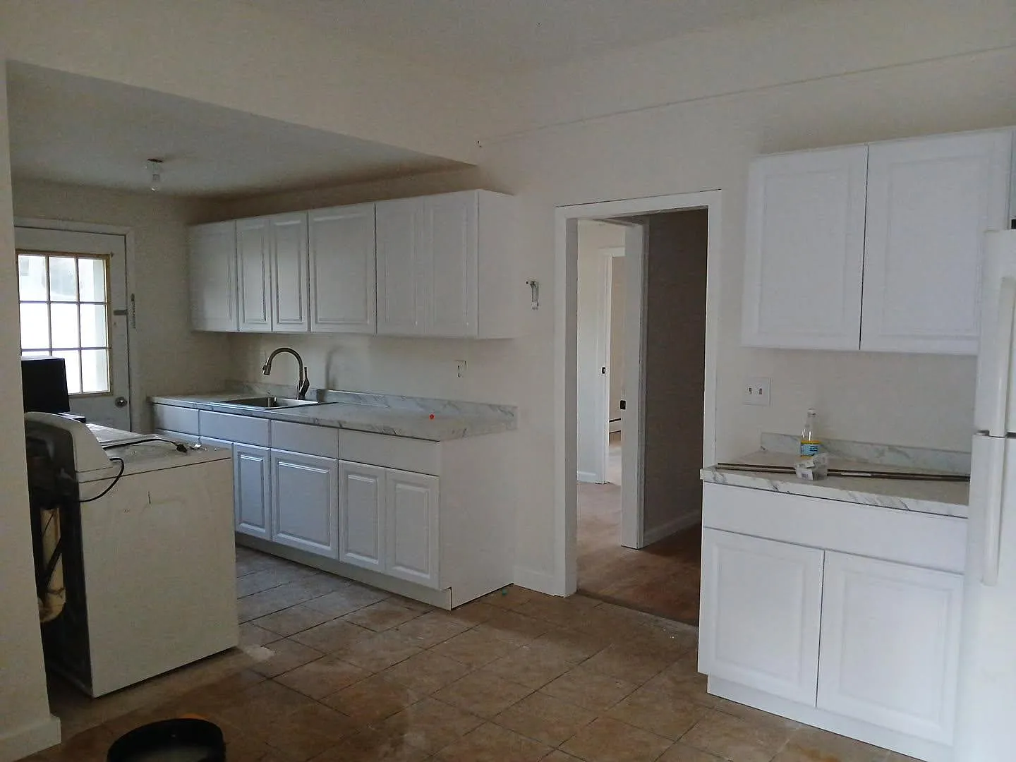 3 bed, 1050 sqft, $2,500 — Photo 4