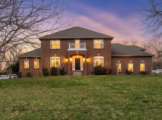 717 E Meadows Dr, Mount Juliet, TN 37122