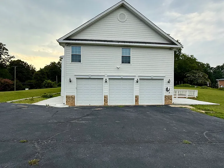 10828 Miller Rd — Photo 7
