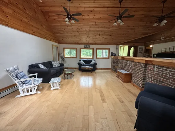 571 Mouse Ln, Alfred, ME 04002