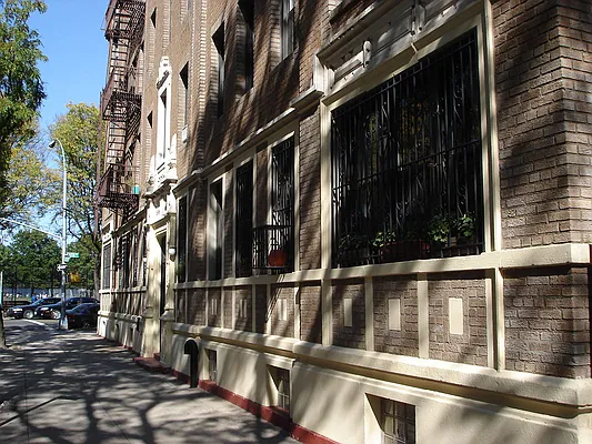 Sold by Orrichio Anderson | media 22