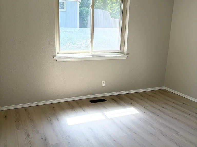 6449 S Vancouver Ave — Photo 18