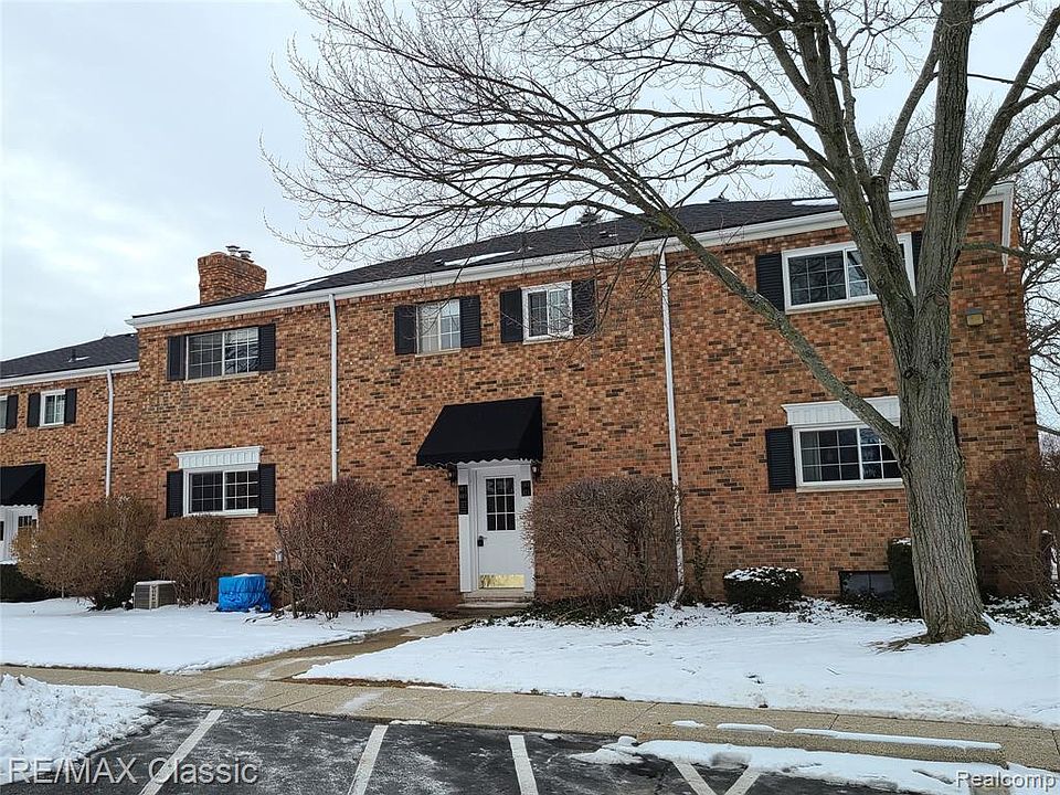 1st image of 661 E Fox Hills Dr #1