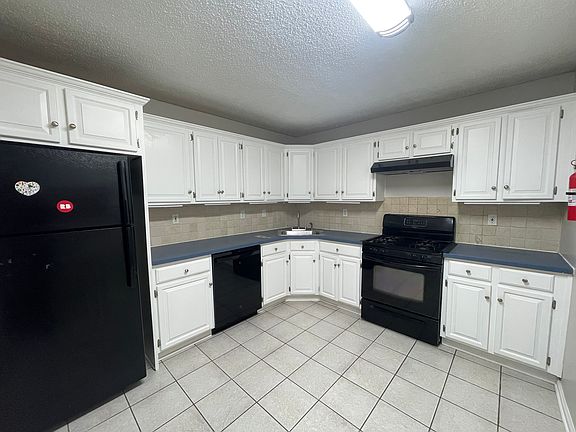 5th image of 56 Edward Dr