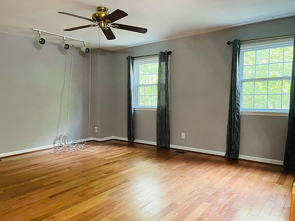 3rd image of 14823 Maidstone Ct