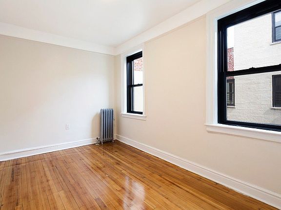 4th image of 736 W 173rd St APT B55