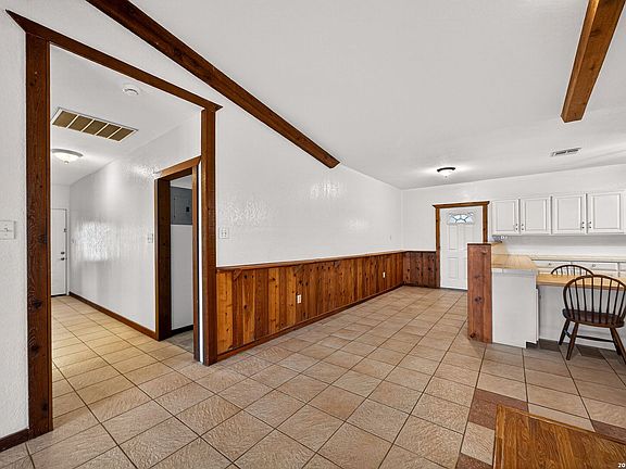 4th image of 421 Coughran