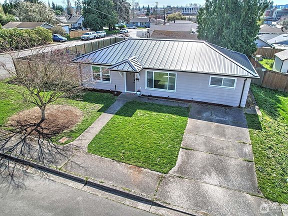 2nd image of 2316 7th Street