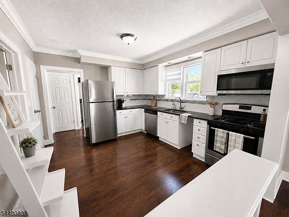 2nd image of 28 Mabie St