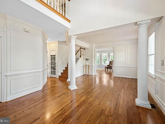 4th image of 7828 Wellington Dr
