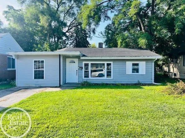 1618 Francis St, Port Huron, MI 48060