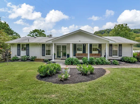 1427 Finnland Dr, Nashville, TN 37207