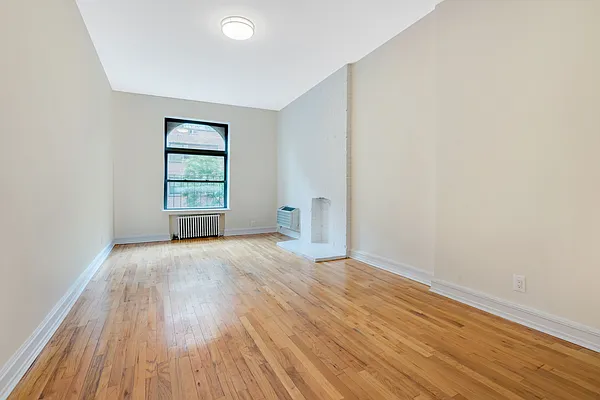 Rented by Anchor Associates | media 3